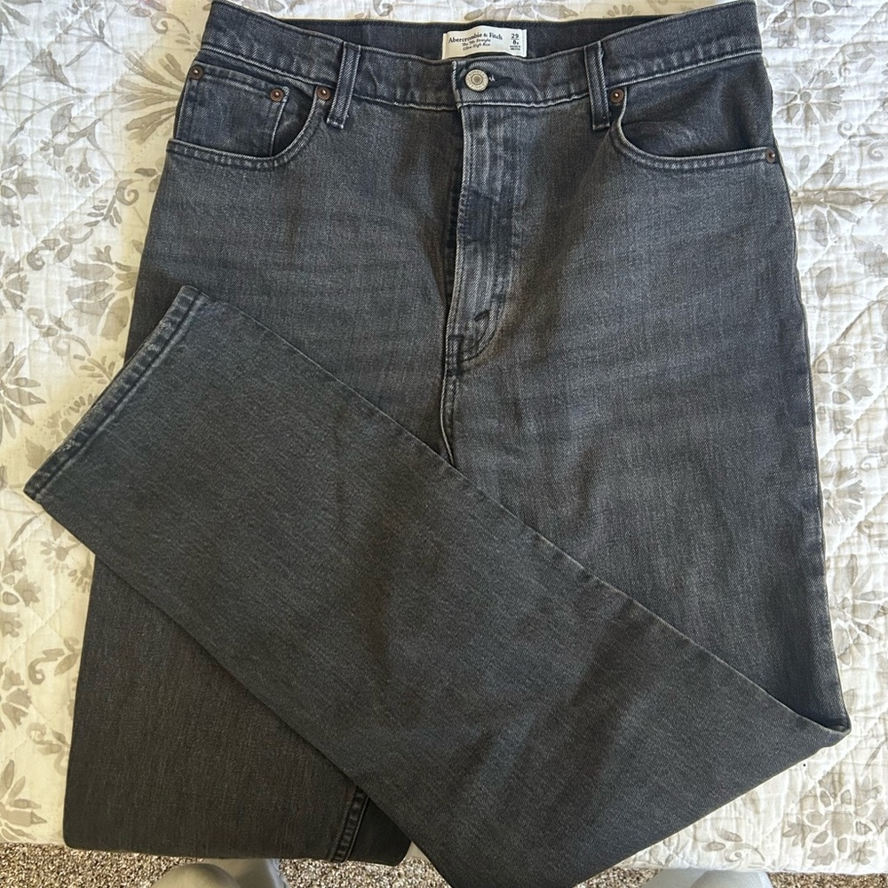 Abercrombie 90’s straight ultra high rise black jeans size 29 / 8 Regular - Picture 2 of 3